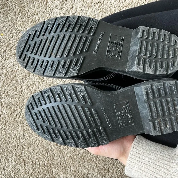 1460 Mono smooth leather lace up boot by Dr. Marten - Picture 9 of 13